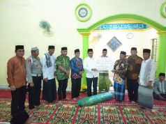 Safari Ramadhan Ke Desa Raja, Bupati PALI Berikan Bantuan Perlengkapan Ibadah Untuk Masjid Al-FurQon Anuar Hadi