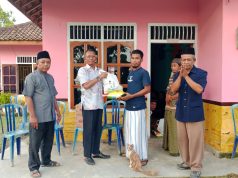 Sampaikan Duka Kepada Keluarga Korban Lilitan Ular, Camat Bayung Lencir Berikan Bantuan