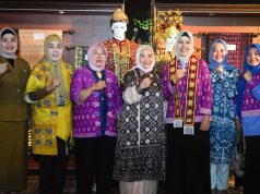 Pj Ketua Dekranasda Sumsel Pamerkan Koleksi Kriya Sriwijaya Kepada Pj Ketua Dekranasda NTB