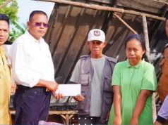 Serahkan Bantuan, Wako Arlan Tinjau Langsung Korban Kebakaran di Sukajadi