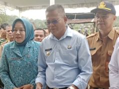 Gedung Kantor Kelurahan Gunung Ibul Timur Diresmikan Wako Arlan