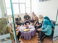 Pantau Imunisasi MR 600 Nakes, Ketua TP PKK Muba: Sebagai Garda Terdepan, Nakes Harus Kuat dan Sehat