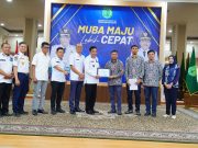 Bupati Toha Terima Sertifikat Desain Jembatan P6 Lalan, Minta Pembangunan Dipercepat