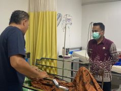 Lurah Talang Ubi Timur Kunjungi Warga Lansia Yang Sakit, Wujud Pelayanan Prima Kepada Masyarakat
