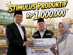 Bupati Edison Bersama Baznas Salurkan Bantuan Modal ke 200 Pelaku UMKM